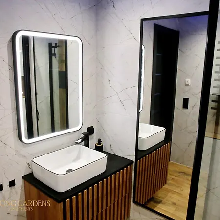 Long Gardens Premium Old Town Apartament